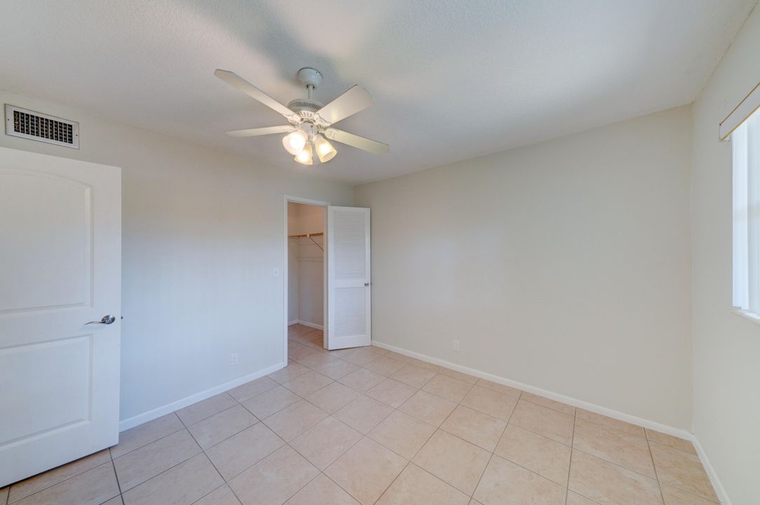 Active With Contract: $1,800 (2 beds, 1 baths, 840 Square Feet)