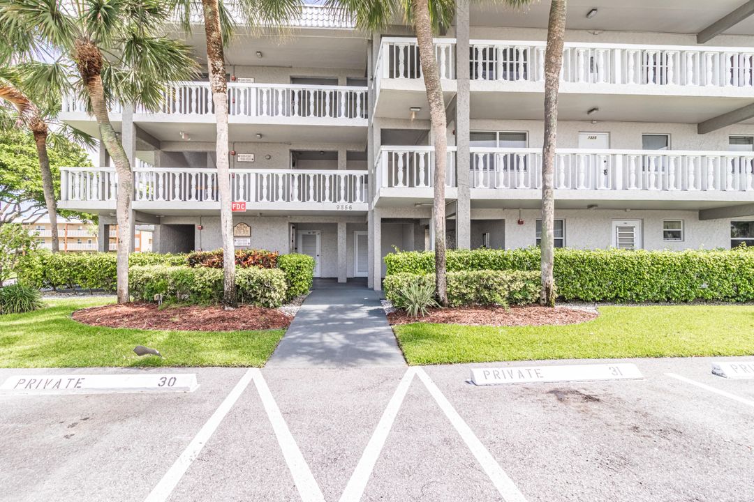 Recently Sold: $164,777 (2 beds, 2 baths, 955 Square Feet)