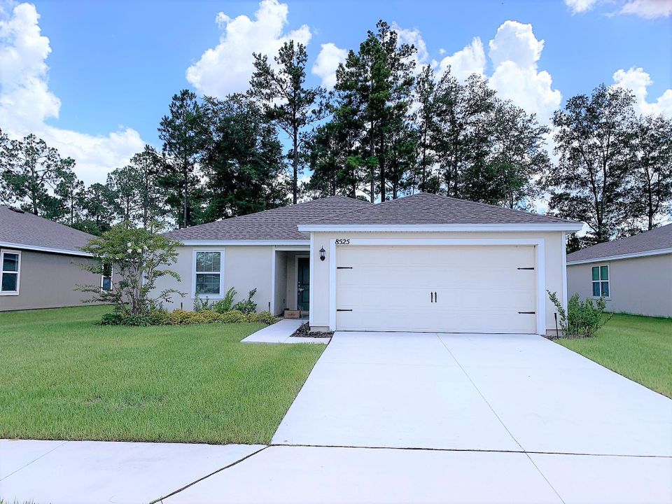 Vendido Recientemente: $314,900 (4 camas, 2 baños, 1616 Pies cuadrados)