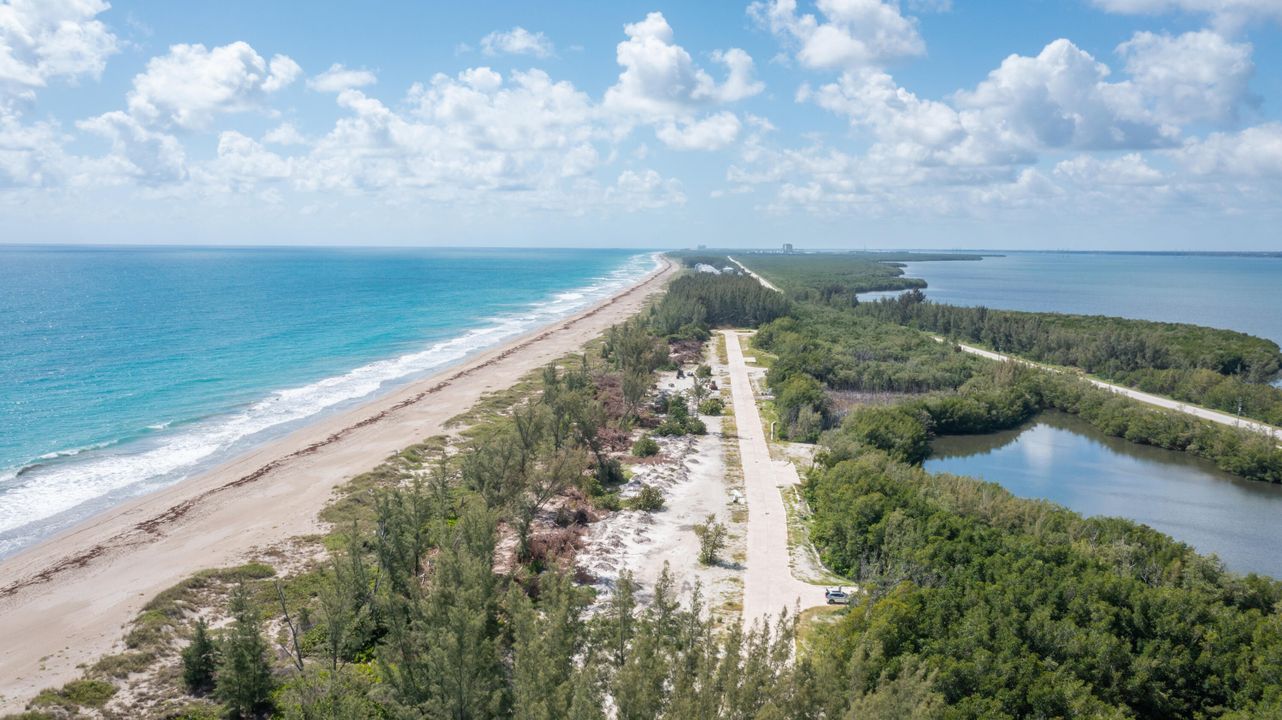 Active With Contract: $3,500,000 (4 beds, 5 baths, 3911 Square Feet)