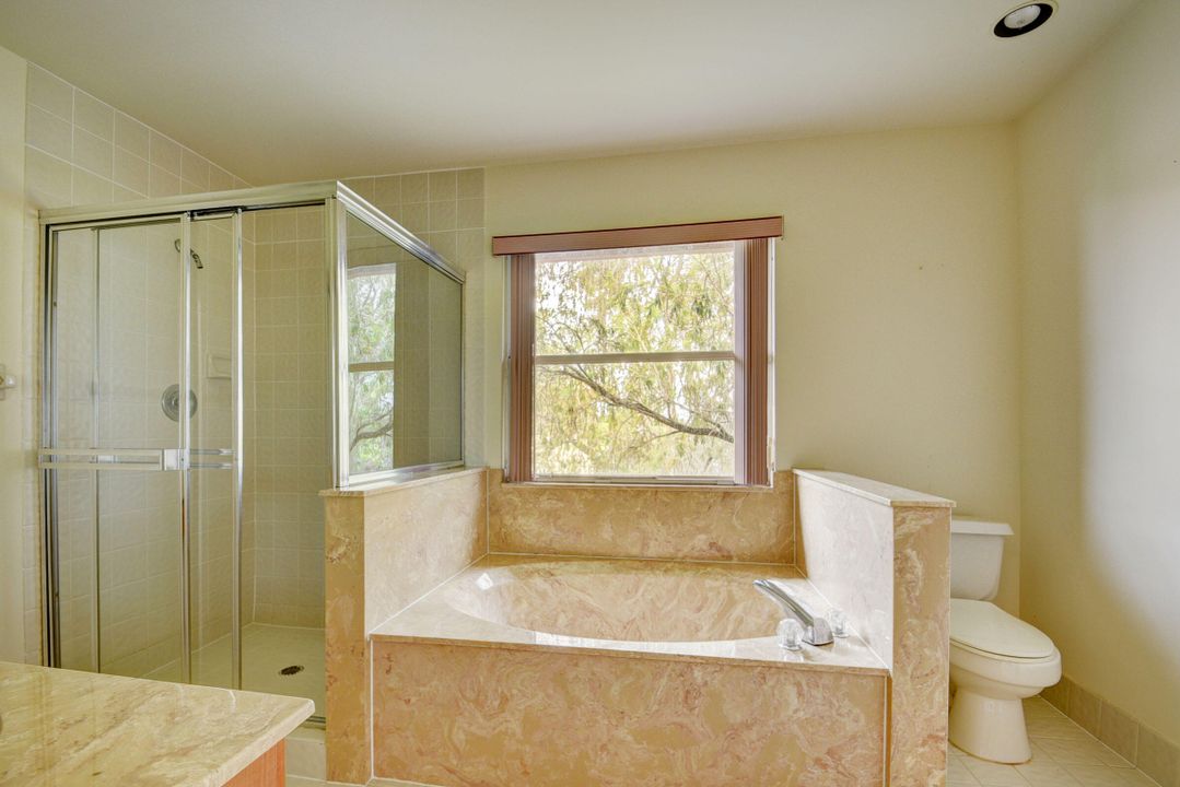Недавно продано: $599,000 (4 спален, 3 ванн, 2579 Квадратных фут)