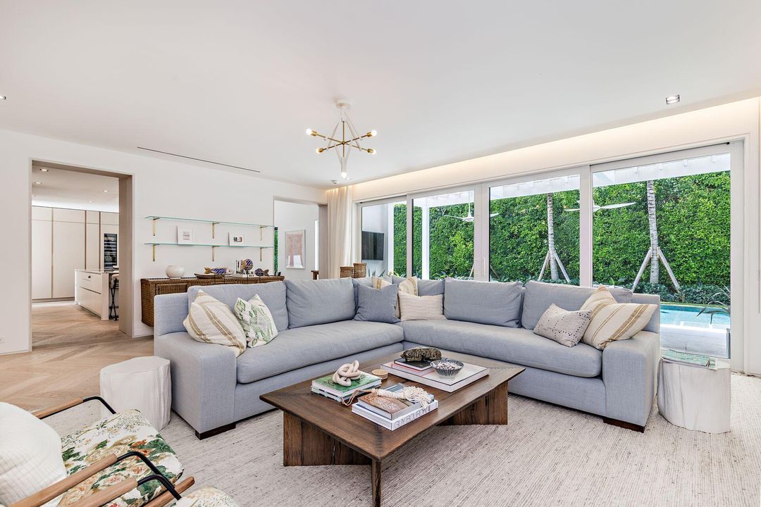 Recently Sold: $16,500,000 (4 beds, 4 baths, 4038 Square Feet)