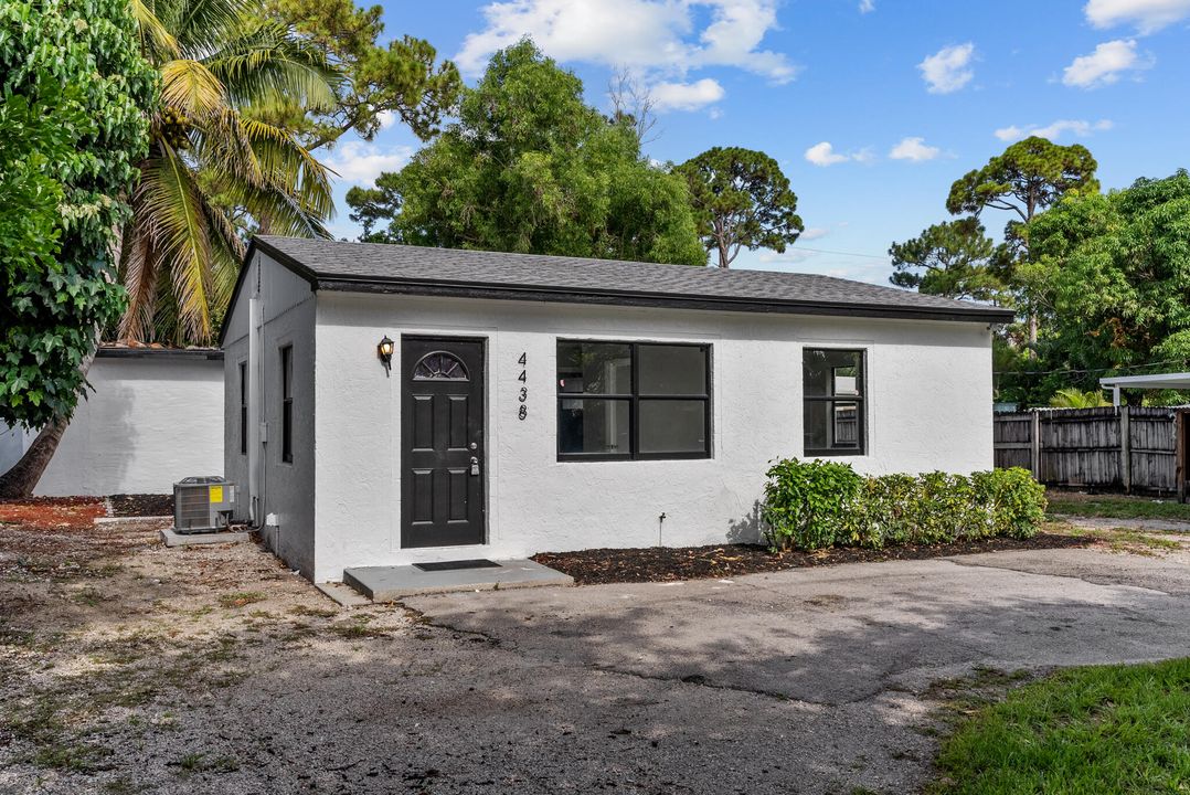 Recently Sold: $344,900 (3 beds, 2 baths, 944 Square Feet)