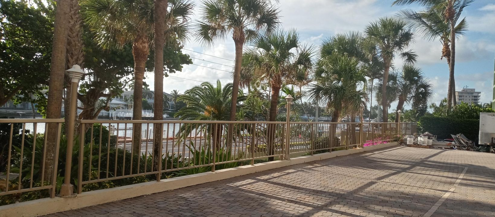 合同活跃: $3,350 (2 贝兹, 2 浴室, 1154 平方英尺)