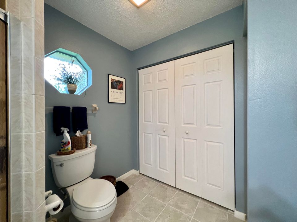Recently Sold: $525,000 (3 beds, 2 baths, 1307 Square Feet)
