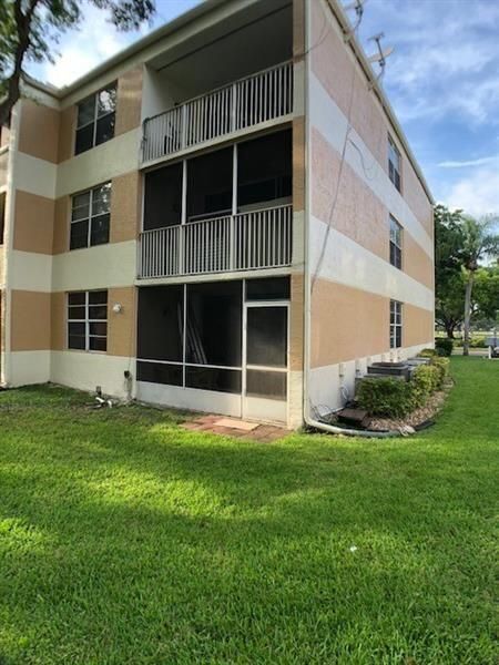 Recently Sold: $239,200 (2 beds, 2 baths, 1140 Square Feet)