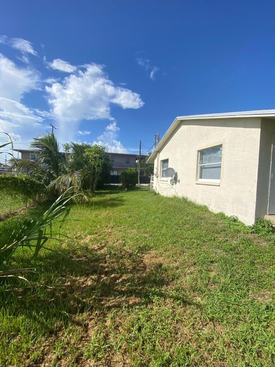 Recently Rented: $1,750 (3 beds, 2 baths, 1014 Square Feet)