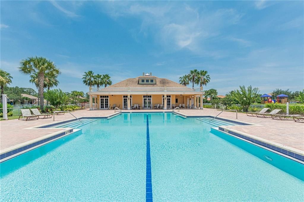 Recently Sold: $850,000 (4 beds, 3 baths, 3521 Square Feet)