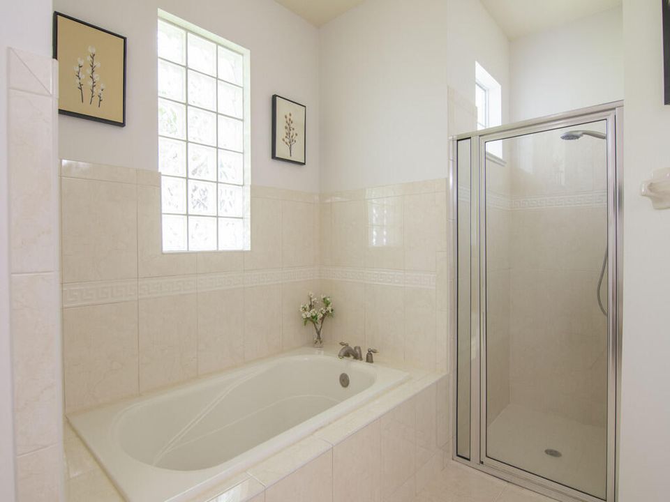 Недавно продано: $499,500 (3 спален, 2 ванн, 1855 Квадратных фут)