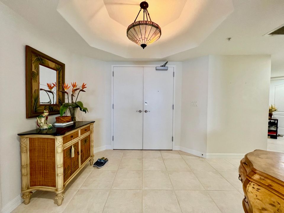 Recently Sold: $950,000 (3 beds, 2 baths, 2235 Square Feet)