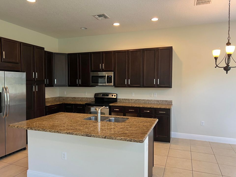 Active With Contract: $3,300 (4 beds, 3 baths, 2135 Square Feet)