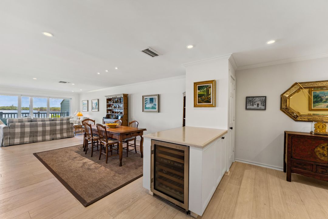 Recently Sold: $1,350,000 (3 beds, 2 baths, 2196 Square Feet)