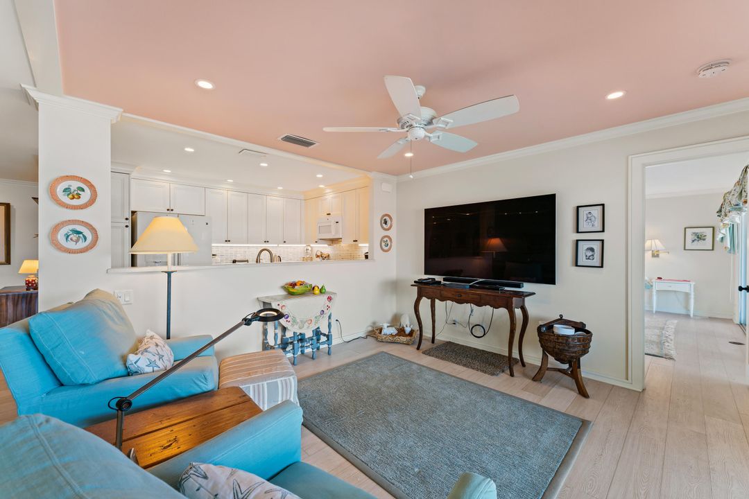 Recently Sold: $1,350,000 (3 beds, 2 baths, 2196 Square Feet)