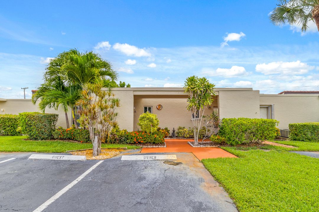 Recently Sold: $158,500 (1 beds, 1 baths, 940 Square Feet)