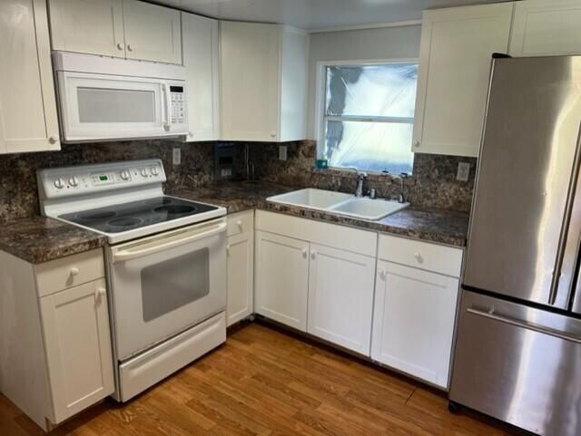 Recently Rented: $1,300 (1 beds, 1 baths, 780 Square Feet)