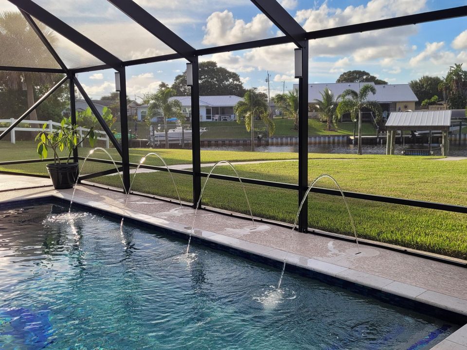 Recently Sold: $750,000 (3 beds, 2 baths, 1900 Square Feet)