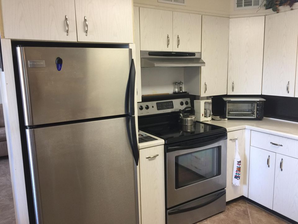 Recently Rented: $2,900 (2 beds, 2 baths, 916 Square Feet)