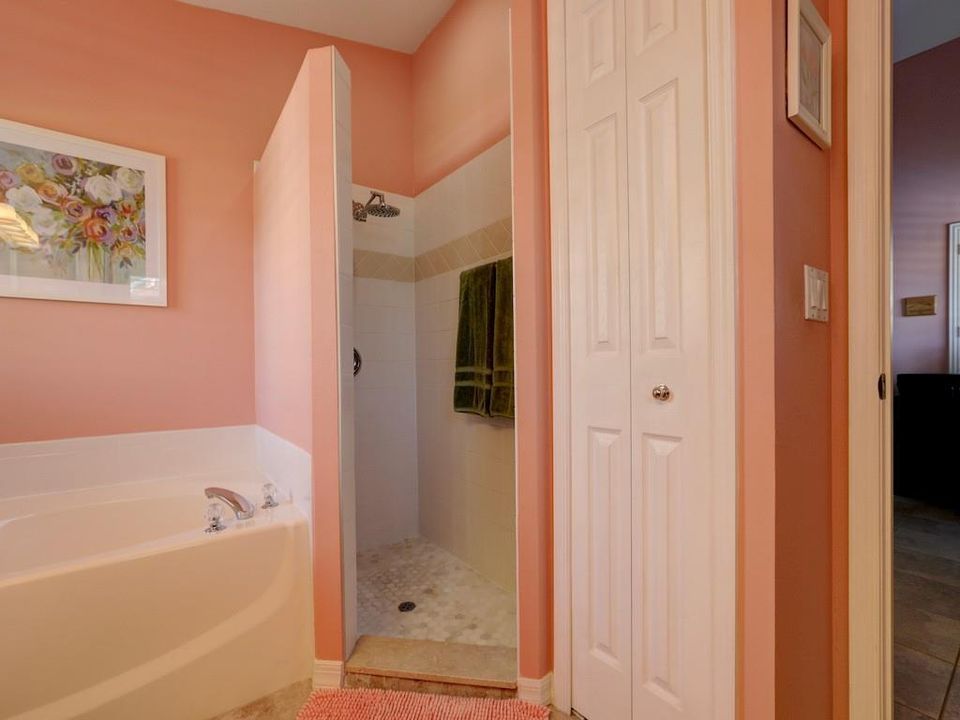 最近售出: $479,900 (3 贝兹, 2 浴室, 1768 平方英尺)