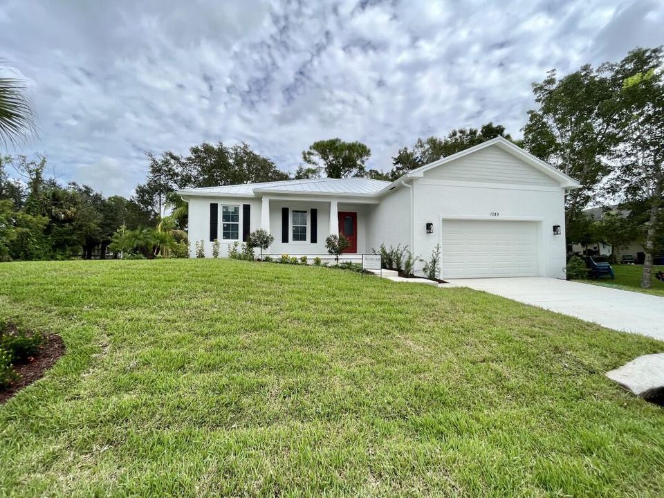 Recently Sold: $675,000 (4 beds, 3 baths, 2479 Square Feet)