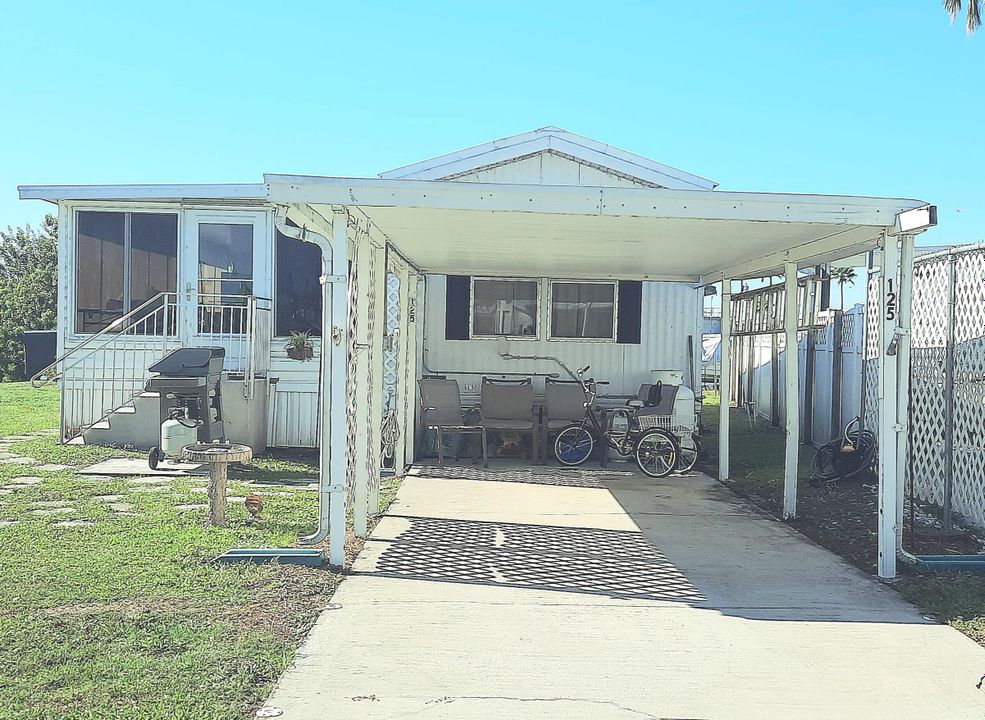 Recently Sold: $78,500 (2 beds, 1 baths, 945 Square Feet)