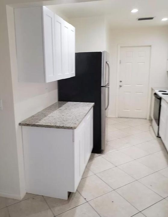 Recently Sold: $435,000 (3 beds, 2 baths, 1248 Square Feet)