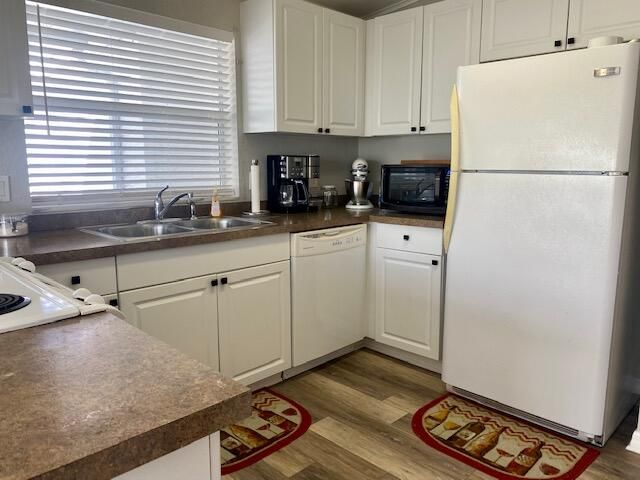 Active With Contract: $159,000 (2 beds, 2 baths, 1314 Square Feet)
