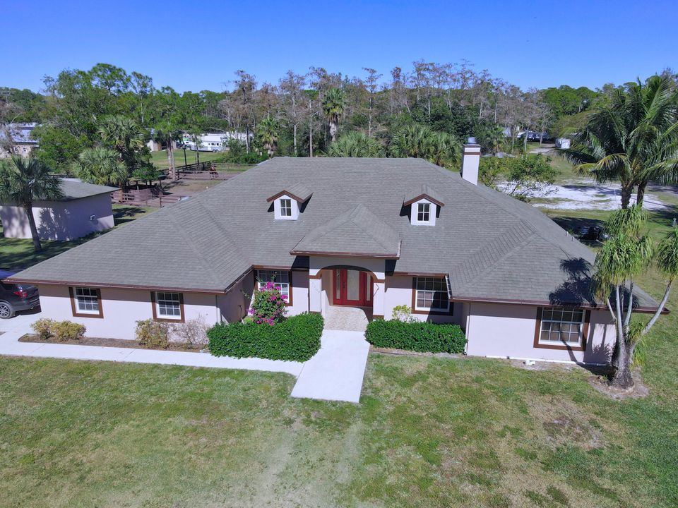 Recently Sold: $1,600,000 (5 beds, 3 baths, 2800 Square Feet)