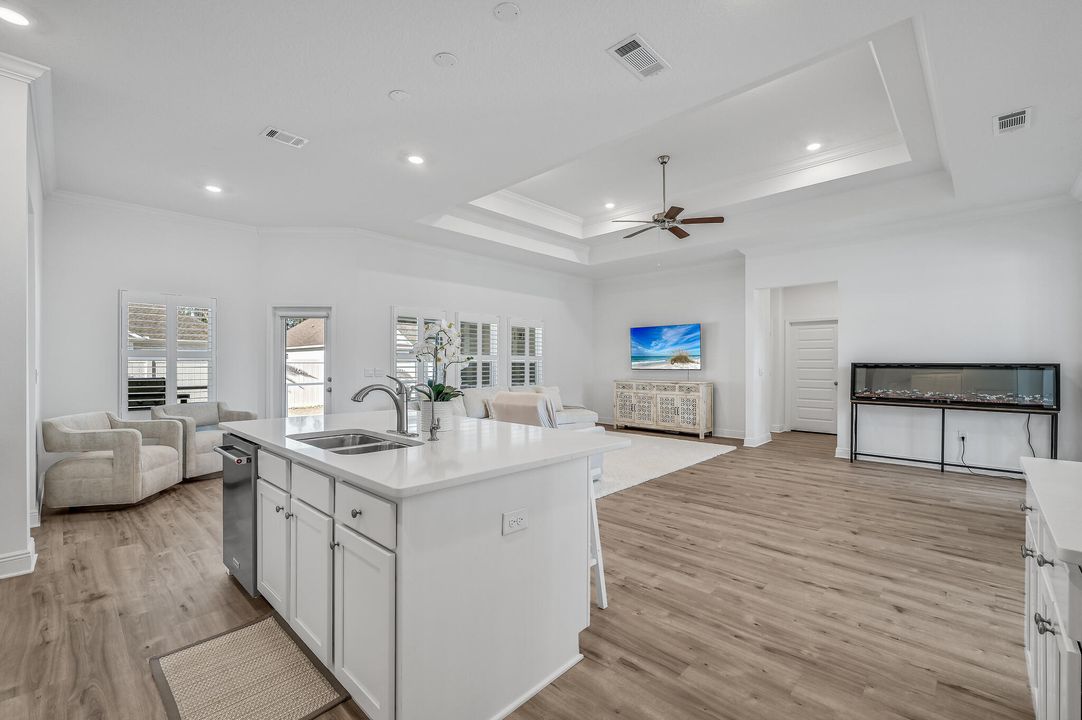 Recently Sold: $975,000 (3 beds, 2 baths, 2246 Square Feet)