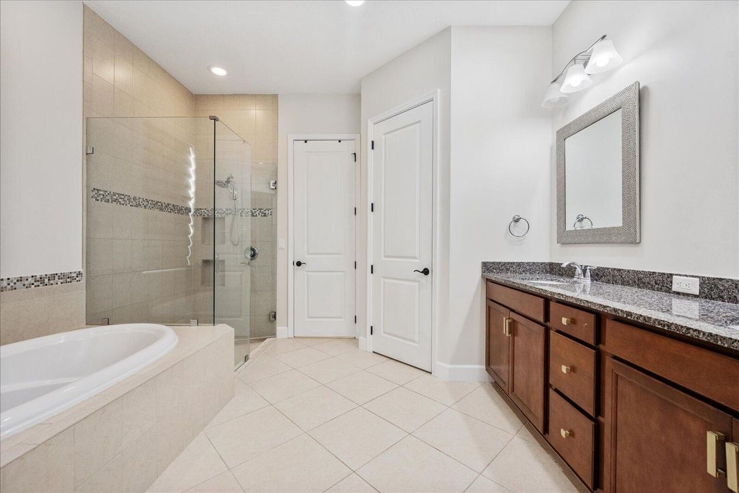 Недавно арендовано: $3,800 (3 спален, 3 ванн, 2042 Квадратных фут)