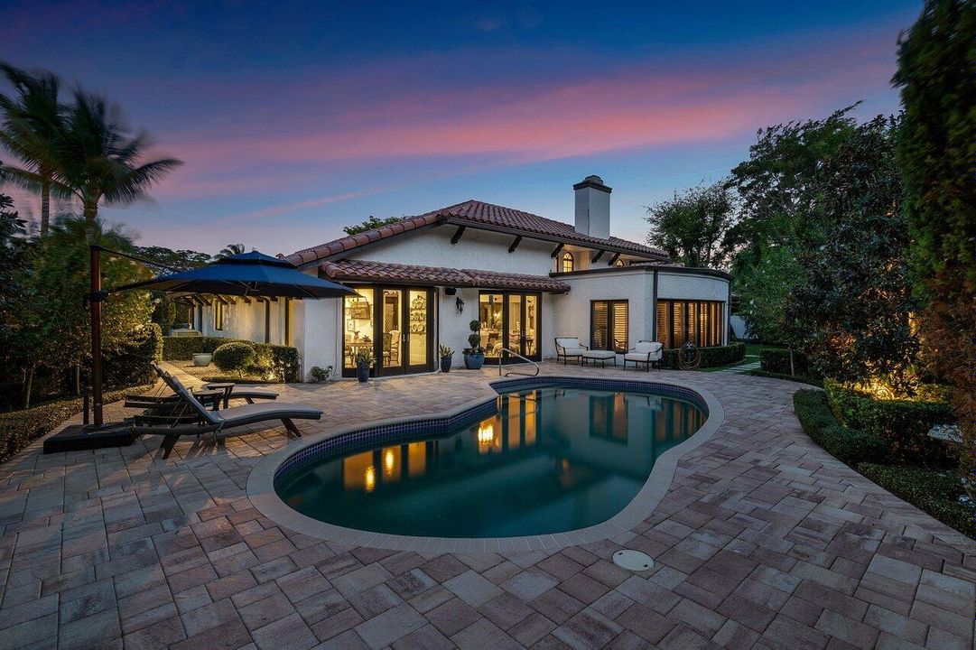 Vendido Recientemente: $5,150,000 (4 camas, 4 baños, 4312 Pies cuadrados)