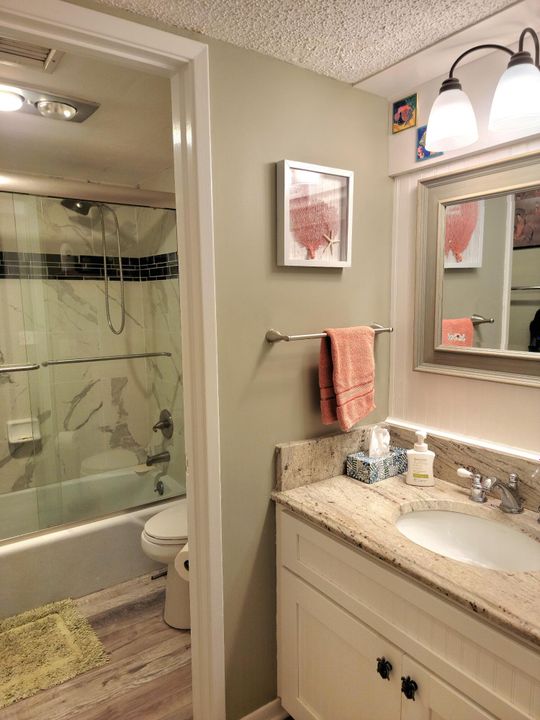 最近租的: $4,000 (2 贝兹, 2 浴室, 1394 平方英尺)
