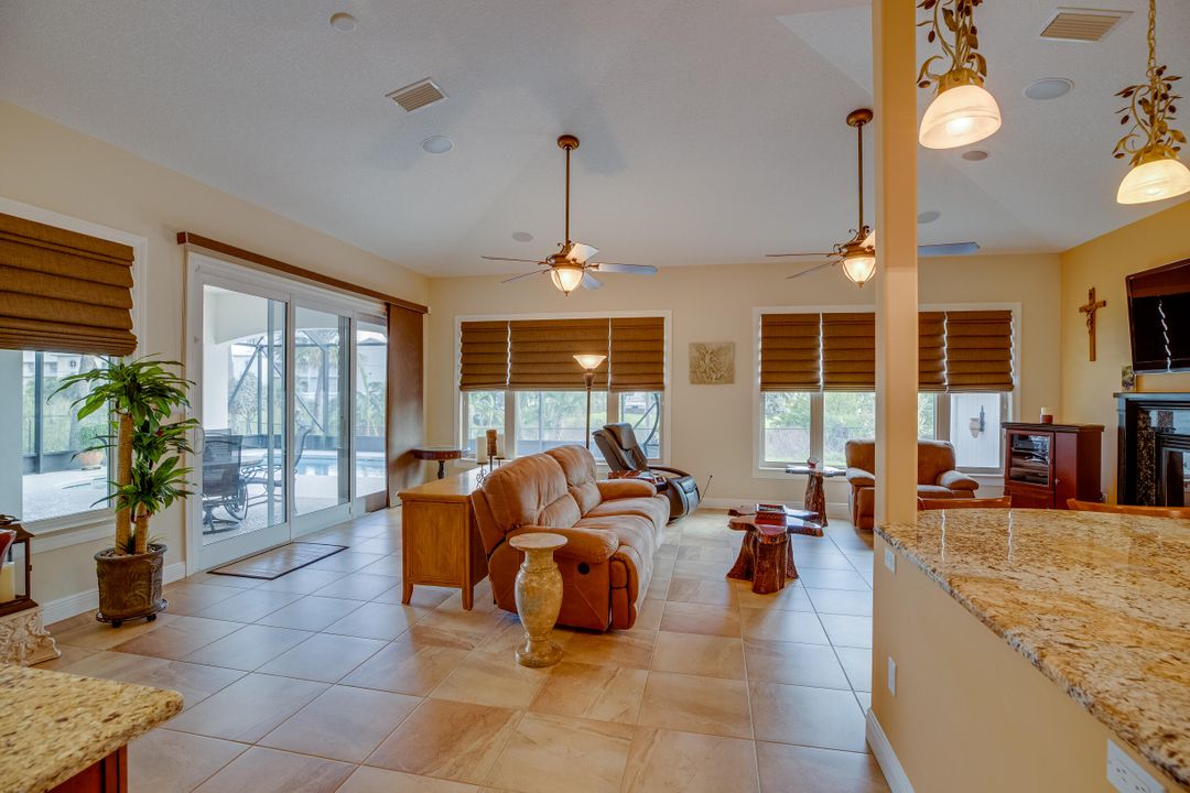 Recently Sold: $1,000,000 (3 beds, 3 baths, 3405 Square Feet)