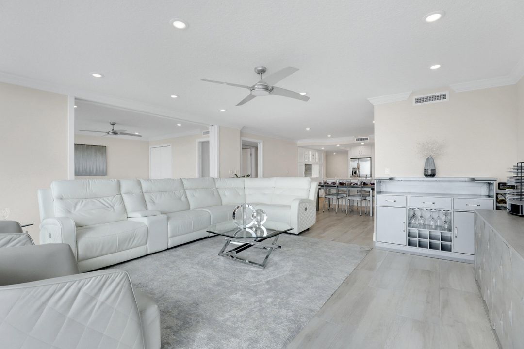 Recently Sold: $945,000 (3 beds, 2 baths, 1544 Square Feet)