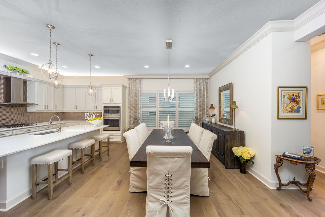 Recently Sold: $930,000 (2 beds, 3 baths, 2740 Square Feet)