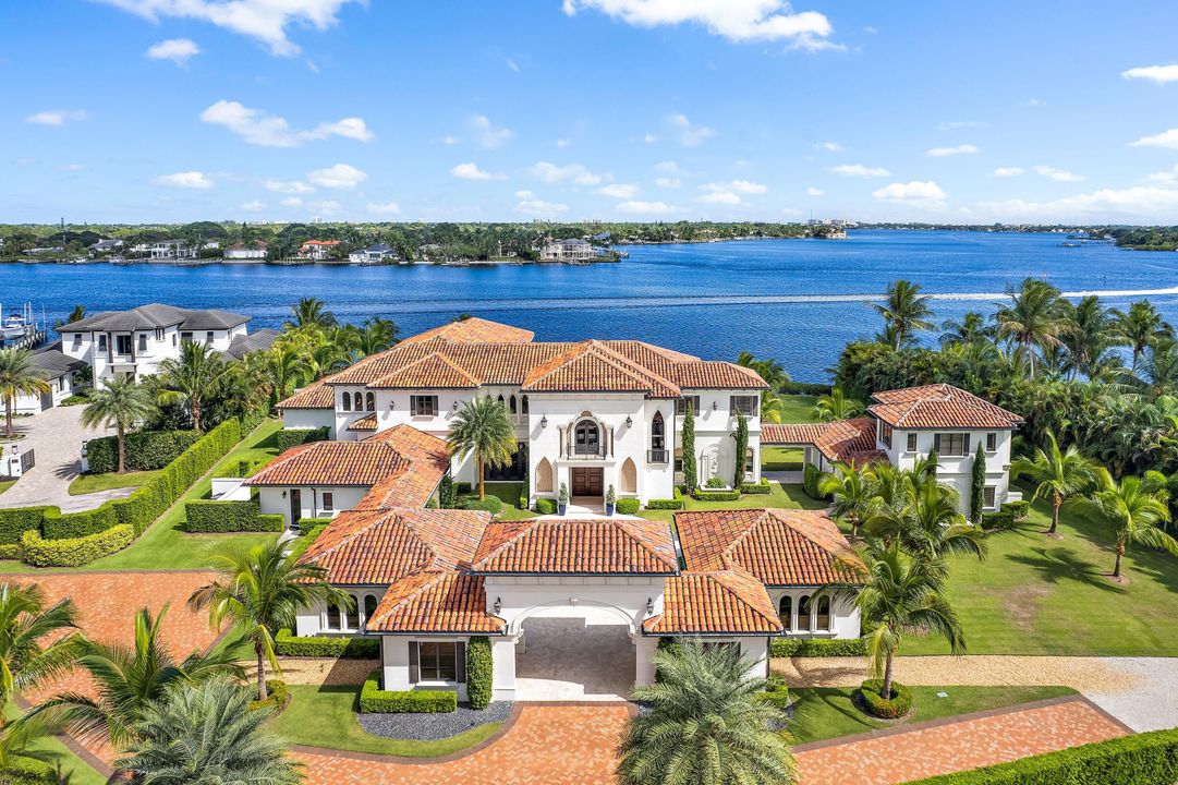 Recently Sold: $32,000,000 (8 beds, 9 baths, 12121 Square Feet)