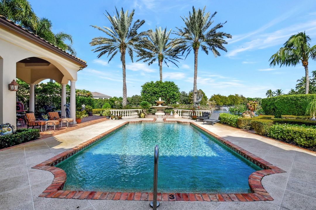 Recently Sold: $4,250,000 (5 beds, 7 baths, 7033 Square Feet)