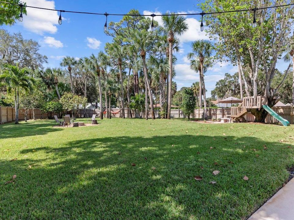 Recently Sold: $899,000 (4 beds, 3 baths, 2785 Square Feet)