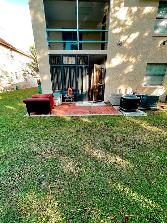 Recently Sold: $95,000 (1 beds, 1 baths, 736 Square Feet)