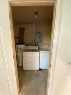 Active With Contract: $1,400 (2 beds, 1 baths, 928 Square Feet)