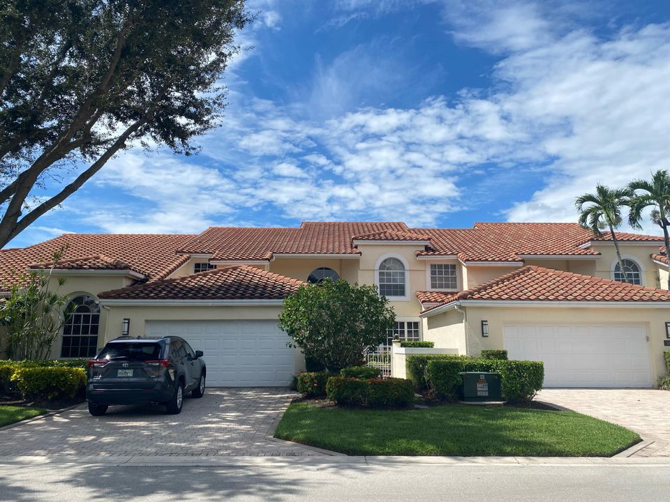 Recently Sold: $1,350,000 (3 beds, 4 baths, 3027 Square Feet)