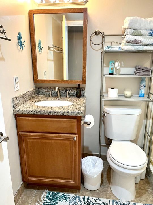 Active With Contract: $3,500 (2 beds, 2 baths, 1452 Square Feet)