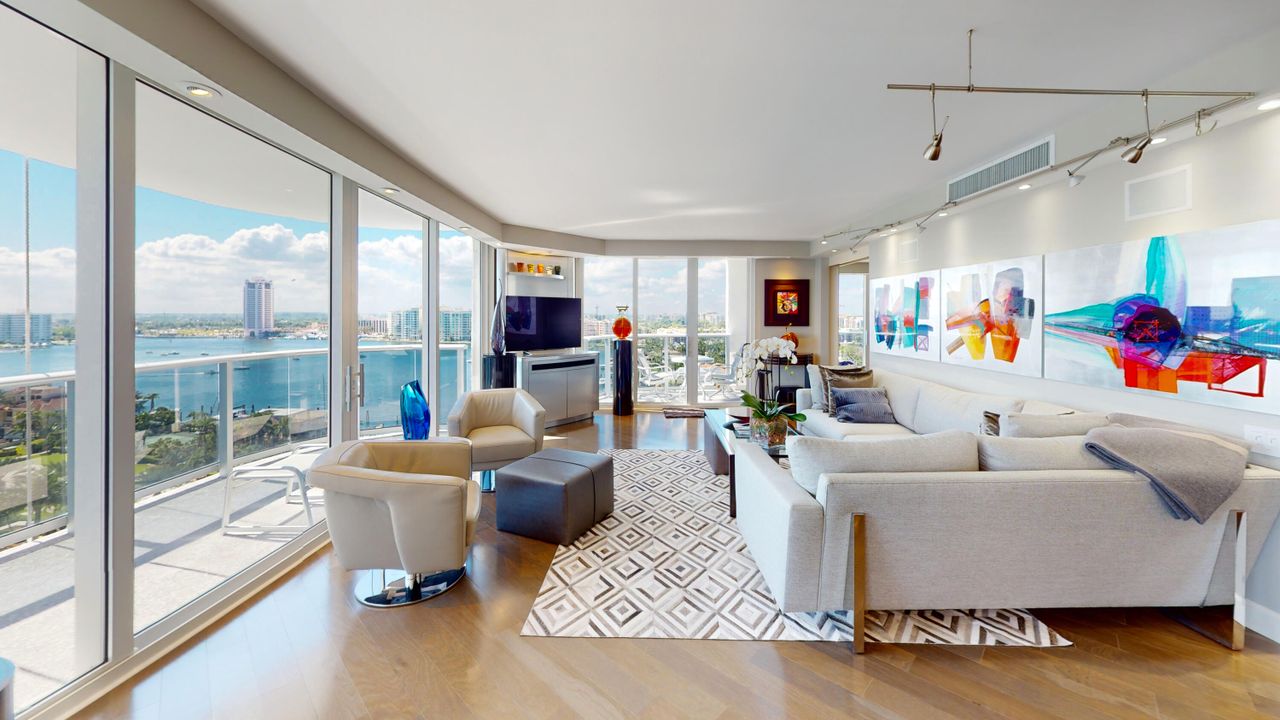 Active With Contract: $2,650,000 (3 beds, 3 baths, 2296 Square Feet)