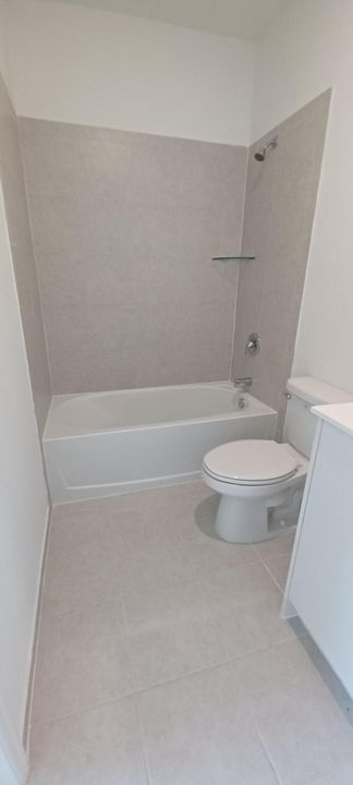 Недавно арендовано: $2,400 (3 спален, 3 ванн, 1400 Квадратных фут)
