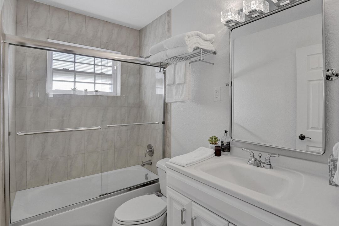 Недавно арендовано: $8,950 (3 спален, 2 ванн, 1911 Квадратных фут)