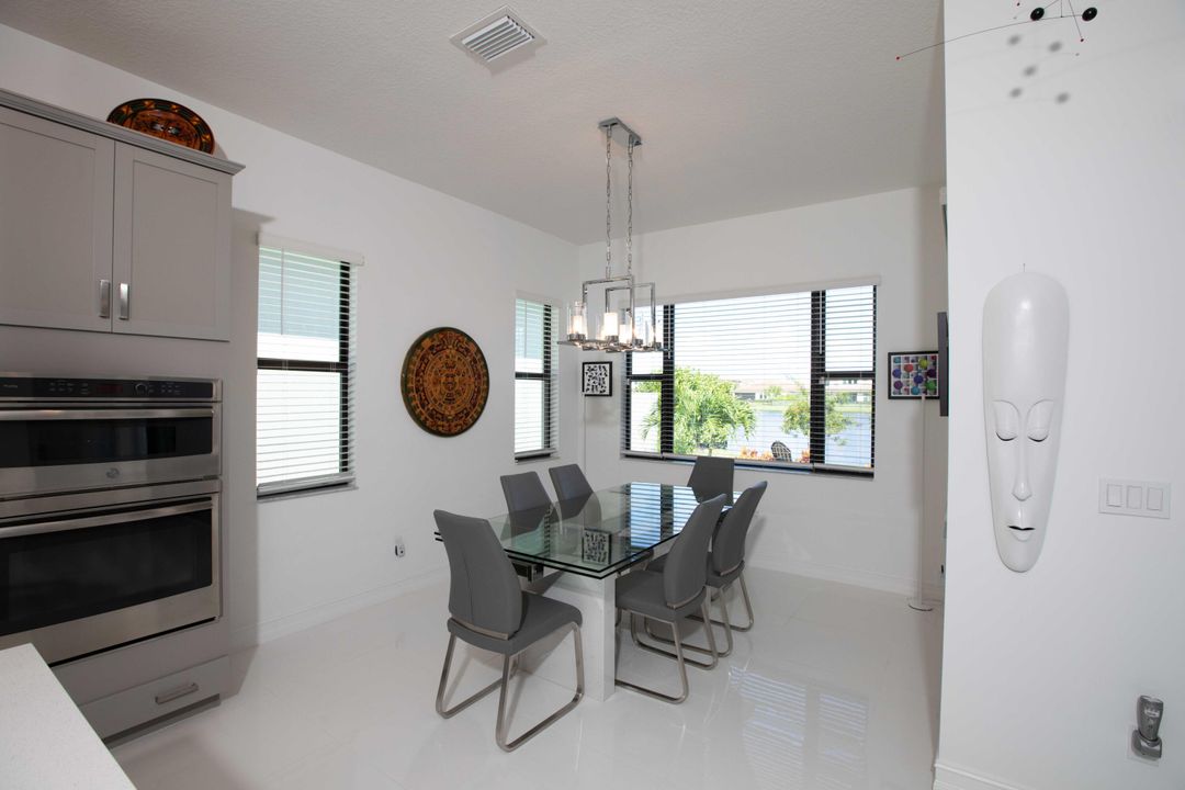 Active With Contract: $875,000 (3 beds, 2 baths, 2100 Square Feet)