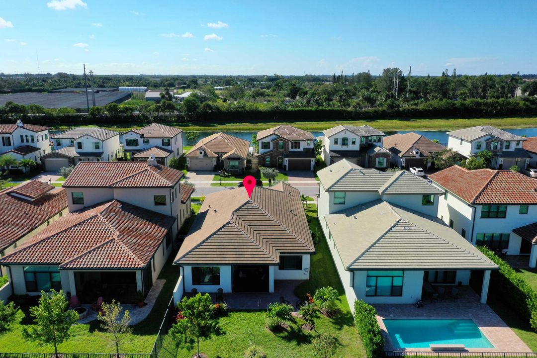 Active With Contract: $875,000 (3 beds, 2 baths, 2100 Square Feet)