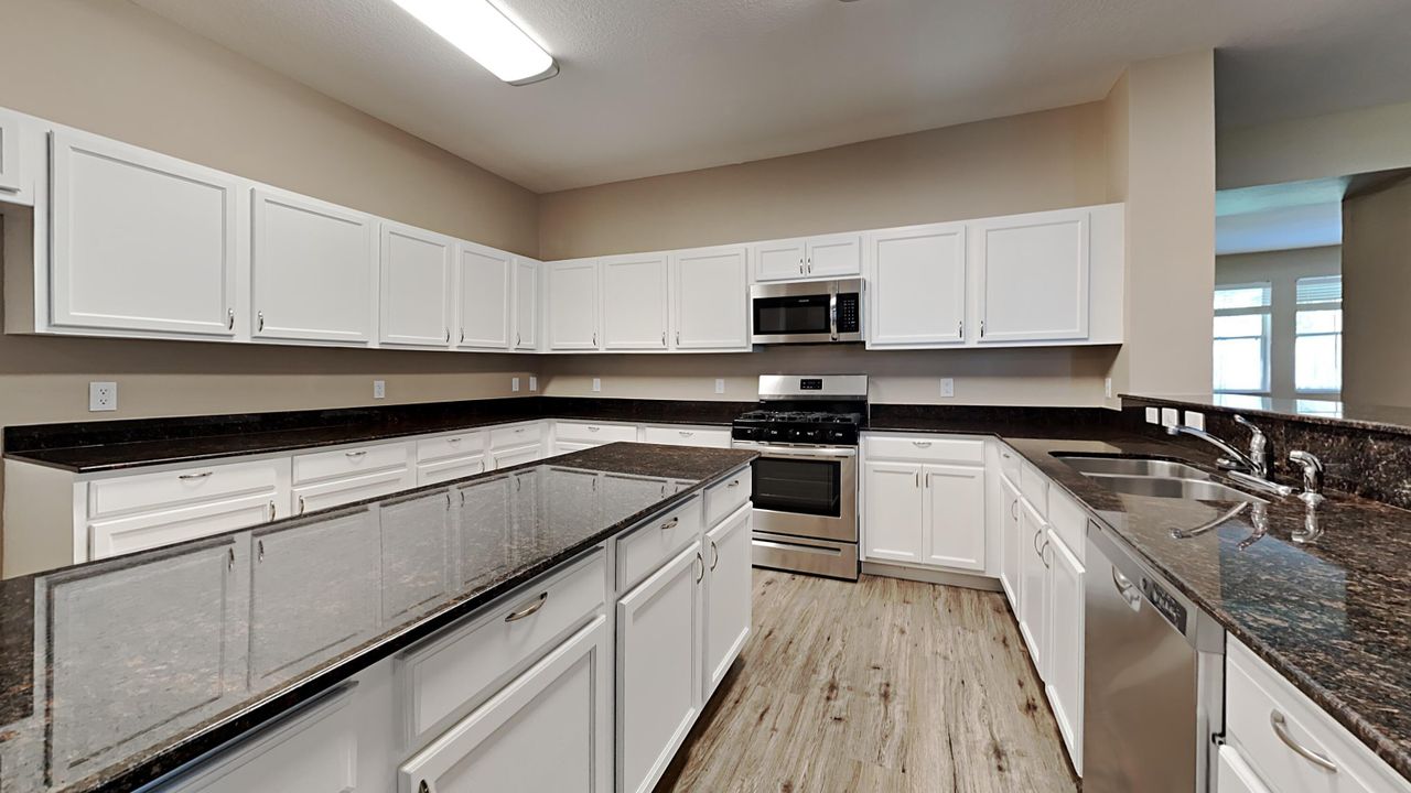 Active With Contract: $378,900 (3 beds, 2 baths, 2096 Square Feet)