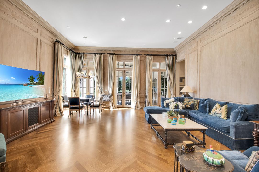 For Sale: $12,975,000 (6 beds, 7 baths, 12162 Square Feet)