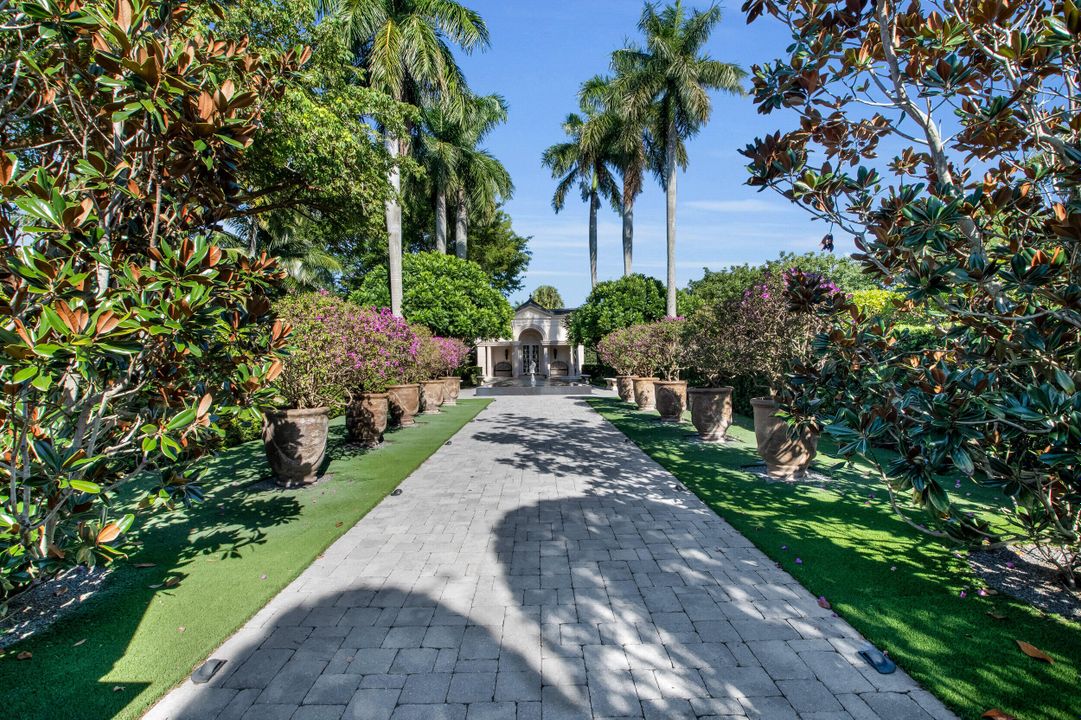 For Sale: $12,975,000 (6 beds, 7 baths, 12162 Square Feet)