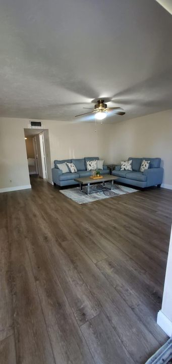 Recently Rented: $1,800 (2 beds, 2 baths, 1040 Square Feet)